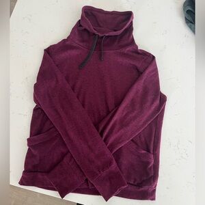 Old navy, size Medium, maroon, active wear, excellent used condition